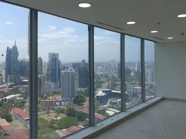 window-959542_640